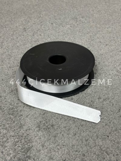 Beyaz Saten Kurdele 2.5 Cm