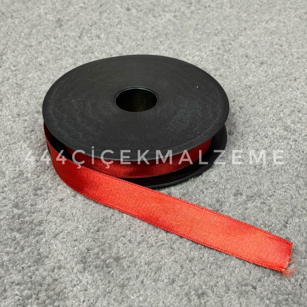 Kırmızı Saten Kurdele 2.5 Cm